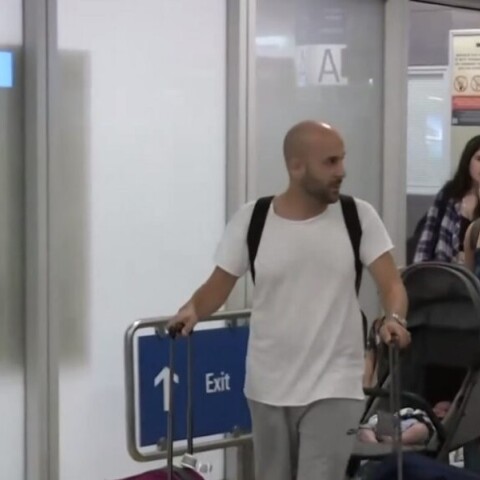 Στην Αθήνα οι πρώτοι Έλληνες από το Ισραήλ - «Δραματικές οι στιγμές στην περιοχή» δήλωσαν στην κάμερα της ΕΡΤ