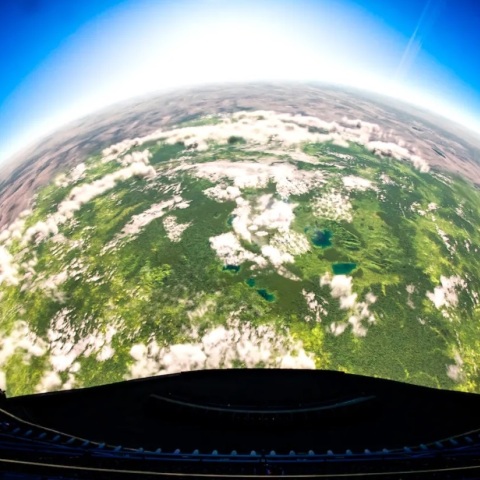 Ντάρεν Αρονόφσκι: Στο κολοσσιαίο The Sphere του Λας Βέγκας η πρεμιέρα της ταινίας του, «Postcard From Earth», με εικόνες σε ανάλυση 18K.