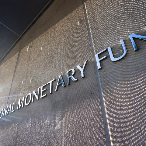 ΔΝΤ: Προβλέπει ρυθμούς ανάπτυξης της ελληνικής οικονομίας 2,5% για το 2023 και 2% για το 2024 - Υποχώρηση των δεικτών ανεργίας.