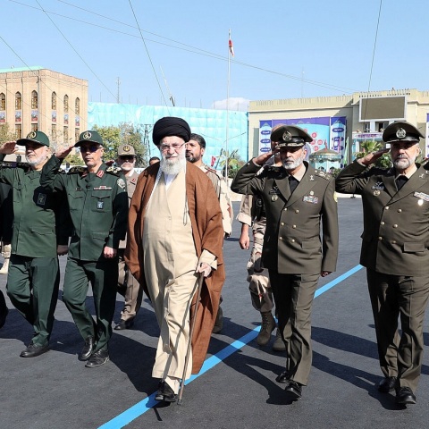 Πόλεμος Ισραήλ - Χαμάς: Ιράν - Ο αγιατολάχ Χαμενεΐ διαψεύδει πως η Τεχεράνη βρισκόταν πίσω από την επίθεση - Κάνει λόγο για «ανεπανόρθωτη ήττα» των σιωνιστών. 