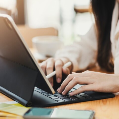 Κτηματολόγιο: Ξεκινά η ψηφιακή επίδοση εγγράφων για δικαστικούς επιμελητές - Η πιλοτική λειτουργία της νέας υπηρεσίας που θα διευκολύνει τις συναλλαγές