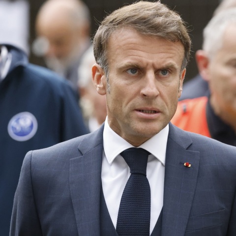 Γαλλία - επίθεση με μαχαίρι σε σχολείο: Ο πρόεδρος Μακρόν καλεί τους Γάλλους να μείνουν «ενωμένοι απέναντι στην τρομοκρατία» - Γνωστός στις αρχές ο δράστης.