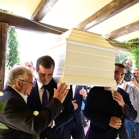 Η σορός της Μαίρης Χρονοπούλου στο σπίτι της στην Παιανία