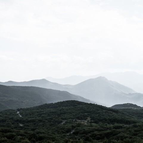 Με βροχές και καταιγίδες ο καιρός την Τετάρτη