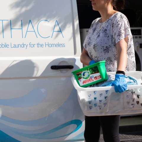 To ARIEL και το Κινητό Πλυντήριο Ρούχων ITHACA