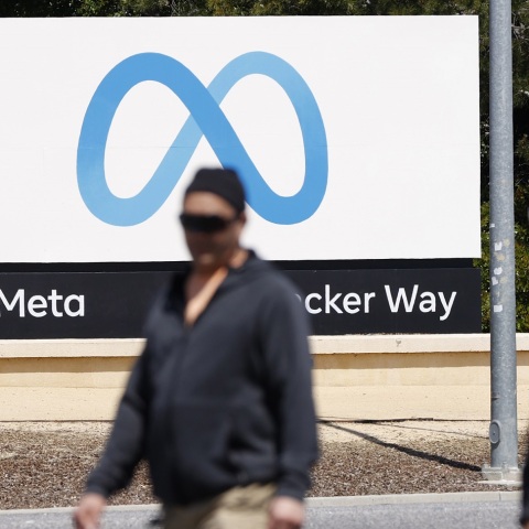 Πόλεμος Ισραήλ - Χαμάς: H Ευρωπαϊκή Επιτροπή ξεκινά έρευνα για διάδοση «ψευδών πληροφοριών» και «παράνομου περιεχομένου» στα κοινωνικά δίκτυα Meta και TikTok.