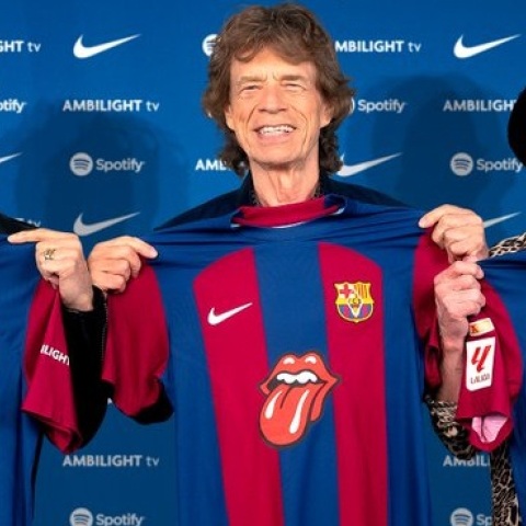 Η Μπαρτσελόνα θα φορέσει ειδική φανέλα στο ντέρμπι με τη Ρεάλ Μαδρίτης στις 28/10 για το πρώτο Clasico της χρονιάς στην Ισπανία με την υπογραφή των Rolling Stones.