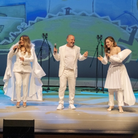 Τεμπέλης Δράκος: Ο Γιώργος Χατζηπιερής μιλάει για τα τραγούδια του και την παράσταση σε σκηνοθεσία Κωνσταντίνου Ρήγου που θα παρουσιαστεί στο Μέγαρο Μουσικής Αθηνών.