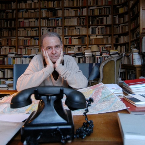 «Αλήθεια, δεν κατάλαβα γιατί έμεινες μόνος στον δρόμο»: Διαβάζοντας το «Chevreuse» του Πατρίκ Μοντιανό