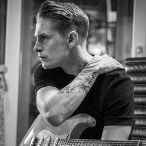 Lack of Afro ft. Greg Blackman - Loving Arms: Tο τραγούδι της ημέρας, Τετάρτη 25 Οκτωβρίου 2023, από τον Athens Voice 102.5