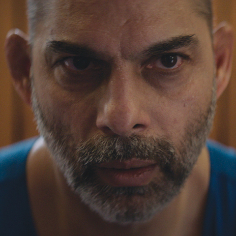 Αντίπαλος: Σουηδο-ιρανική πάλη