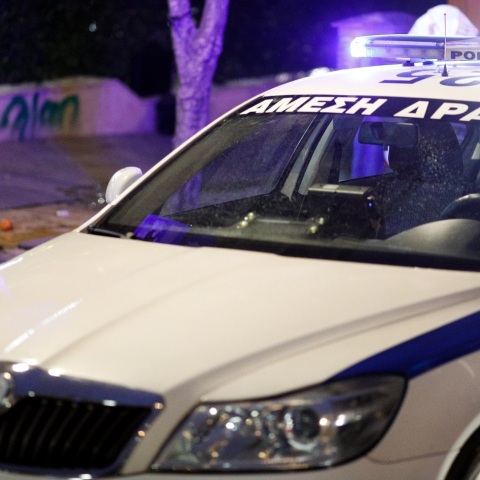 Θεσσαλονίκη: Συνέλαβαν κωφάλαλη για ληστρική κλοπή – Δεν έβρισκαν διερμηνέα νοηματικής γλώσσας για την απολογία της	