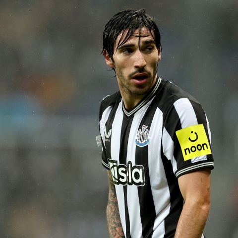 Δέκα μήνες αποκλεισμός από τους αγώνες και άλλους οκτώ σε εναλλακτικές ποινές επιβλήθηκαν στον Σάντρο Τονάλι.