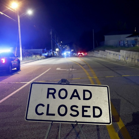 ΗΠΑ: Ασύλληπτος παραμένει ο ύποπτος για τη μαζική δολοφονία στο Λιούιστον του Μέιν – Υπηρετούσε στους εφέδρους του αμερικανικού στρατού - Στους 18 οι νεκροί.