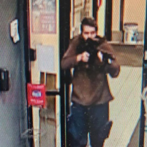 Ανθρωποκυνηγητό για τη σύλληψη του δράστη μετά το mass shooting στο Μέιν