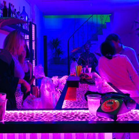 «1982», οδός Κάνιγγος