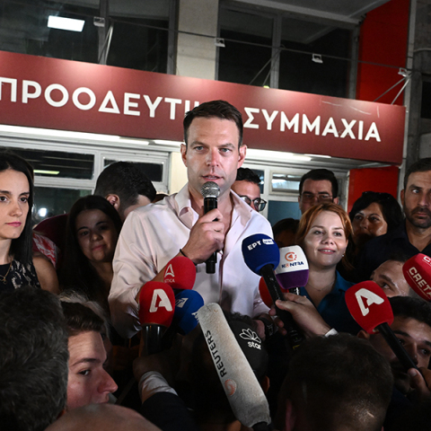 Ντάμα κούπα και αριστερή κουλτούρα