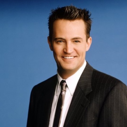 Μάθιου Πέρι: Τα μηνύματα φίλων και συναδέλφων για την απώλεια του 54χρονου ηθοποιού που ερμήνευσε τον ρόλο του Τσάντλερ Μπινγκ στη σειρά «Τα Φιλαράκια».