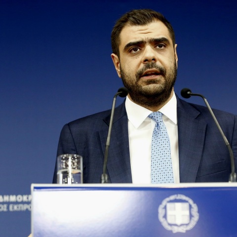 Παύλος Μαρινάκης: Οι πολίτες δεν θα πληρώσουν ενδεχόμενες ανατιμήσεις στο ρεύμα - Η ενημέρωση από τον κυβερνητικό εκπρόσωπο.