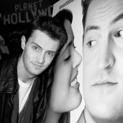 Matthew Perry: «Θέλω να με θυμούνται ως κάτι παραπάνω από ένα Φιλαράκι»