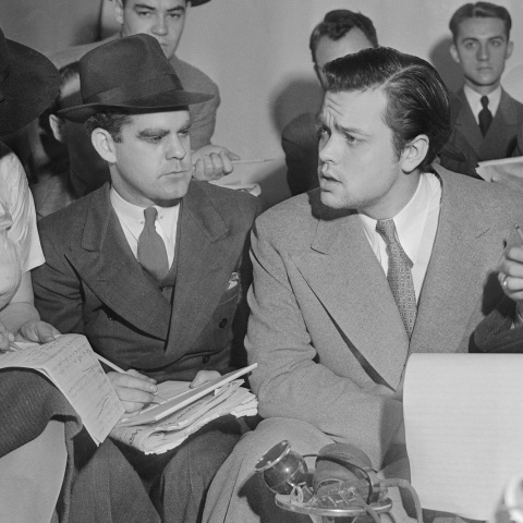 Σαν σήμερα 30 Οκτωβρίου: Το 1938, ο Όρσον Γουέλς παρουσιάζει στο αμερικανικό ραδιόφωνο τον «Πόλεμο των Κόσμων» του Χ. Τζ. Γουέλς προκαλώντας ανησυχία στο κοινό.