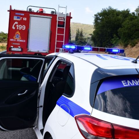 Βόλος: Οδηγός απανθρακώθηκε σε τροχαίο κοντά στον Αλμυρό - Η Πυροσβεστική έσβησε το φλεγόμενο αυτοκίνητο - Τα αίτια του δυστυχήματος.