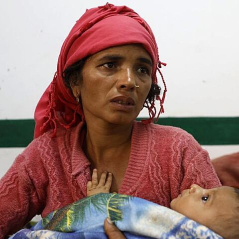 Νεπάλ: Στους 132 ανήλθε ο αριθμός των νεκρών από τον σεισμό - Έγινε αισθητός 600 χιλιόμετρα μακριά από το επίκεντρό του -Μάχη δίνουν οι ομάδες διάσωσης.