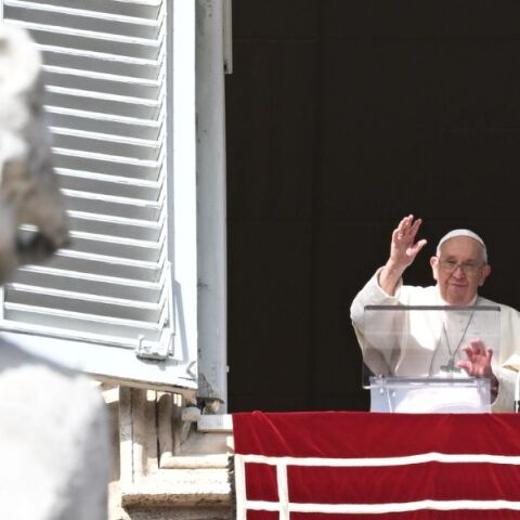 Μέση Ανατολή - Πάπας Φραγκίσκος: «Εν ονόματι του Κυρίου, σας παρακαλώ, σταματήστε. Παύσατε πυρ!» - Απηύθυνε και πάλι έκκληση για την απελευθέρωση των ομήρων.