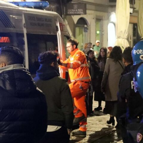 Οπαδός της Παρί Σεν Ζερμέν μαχαιρώθηκε σε συγκρούσεις μέσα στη νύχτα στο Μιλάνο - Νοσηλεύεται σοβαρά τραυματισμένος ο 34χρονος Γάλλος.