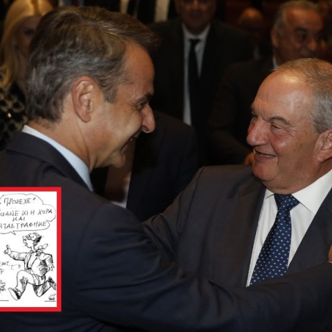 Ανδρέας Πετρουλάκης: Το σκίτσο για την παρουσία του Κωνσταντίνου Μητσοτάκη στις εκδηλώσεις για Κώστα Σημίτη - Μαριέττα Γιαννάκου και τη συνάντηση με Καραμανλή.