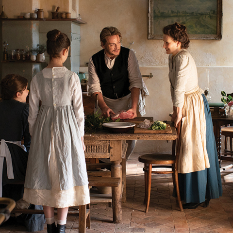 Στη φωτιά: Κριτική για την ταινία του Τραν Αν Χουνγκ, με τους Μπενουά Μαζιμέλ, Ζιλιέτ Μπινός, Εμανουέλ Σαλινζέρ, Ζαν Μαρκ Ρουλό