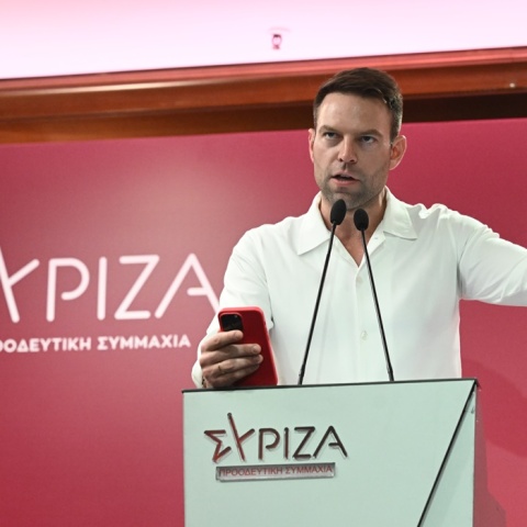 syriza_stefanos_kasselakis_apoxorisi_perka_tsakalotou