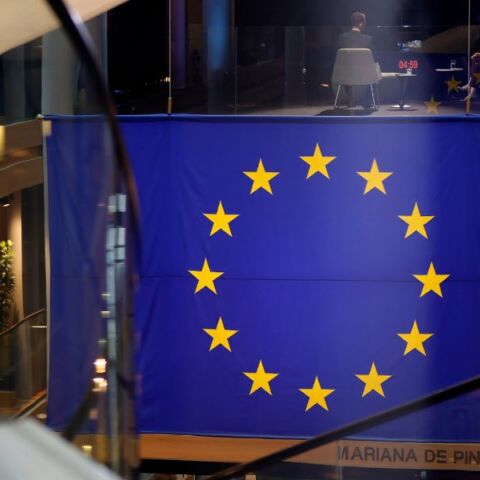 Ευρωπαϊκή: Επιτροπή: Στην Ελλάδα η υψηλότερη έκτακτη χρηματοδότηση για το μεταναστευτικό - Εξασφαλίστηκε ποσό ύψους 42,4 εκατ. ευρώ.