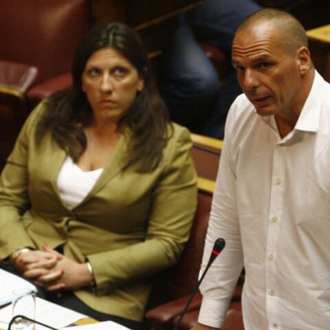 «Πόρτα» σε Βίτσα από Βαρουφάκη και Κωνσταντοπούλου