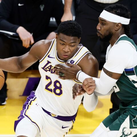 Ο φόργουορντ των Μιλγουόκι Μπακς, Τζέι Κράουντερ