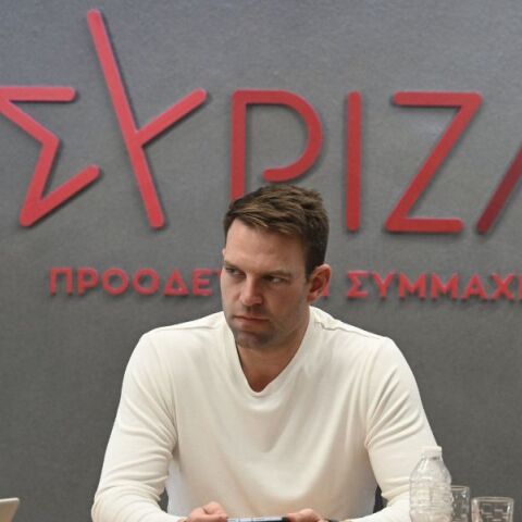 Στη σκιά νέων αποχωρήσεων συνεδριάζει το ΕΓ του ΣΥΡΙΖΑ