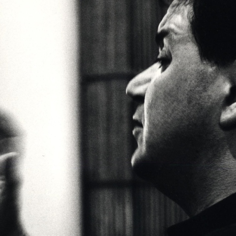 Ο Μάνος Χατζιδάκις, «Ο καθρέφτης και το μαχαίρι»