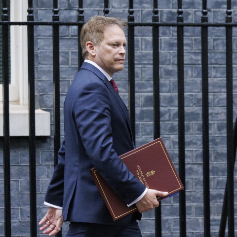 Σκάνδαλο στο υπουργείο Άμυνας Βρετανία - Στο στόχαστρο κατηγοριών για σεξισμό και παρενόχληση