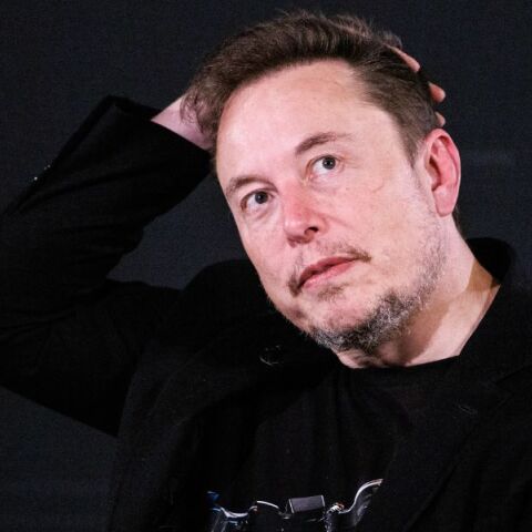 Έλον Μασκ: Ο Λευκός Οίκος καταδικάζει τα «αντισημιτικά ψεύδη» του δισεκατομμυριούχου - Επικρότησε ανάρτηση που προωθεί θεωρία συνωμοσίας.