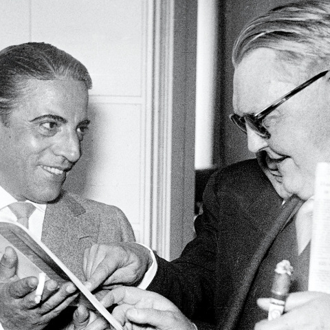 Ο Αριστοτέλης Ωνάσης με τον Ludwig Erhard το 1953