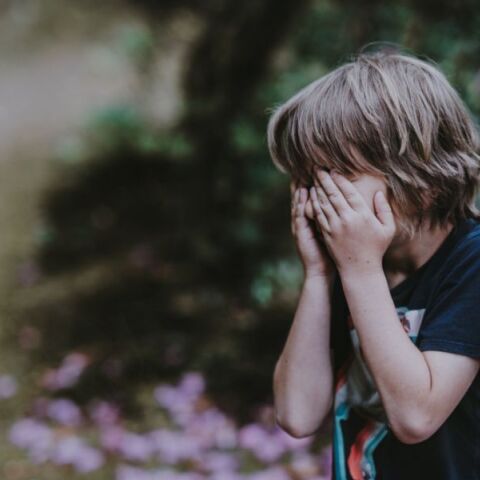 Μόνο στην Αττική, οι καταγγελίες για βιασμό και αποπλάνηση ανηλίκου, το 2023, έχουν αυξηθεί κατά 33%