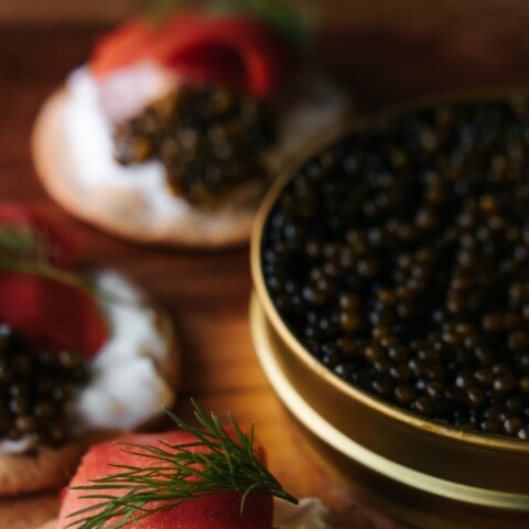 «Σκάνδαλο» με το χαβιάρι στην Ευρώπη - Τα μισά προϊόντα είναι παράνομα και κάποια δεν είναι καν χαβιάρι
