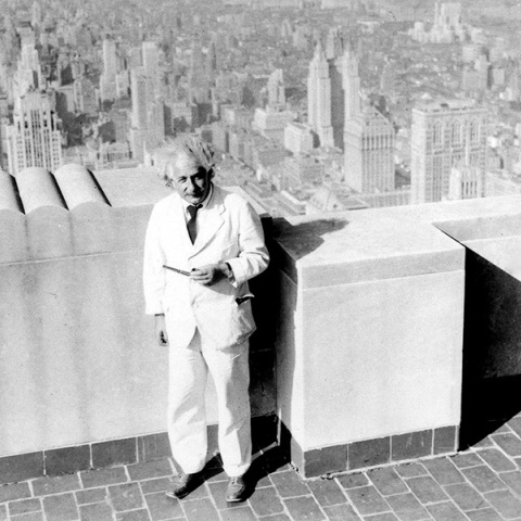 «Ο Θεός μετά τον Αϊνστάιν»: Μια ελπιδοφόρα αφήγηση για το σύμπαν μετά τον Αϊνστάιν