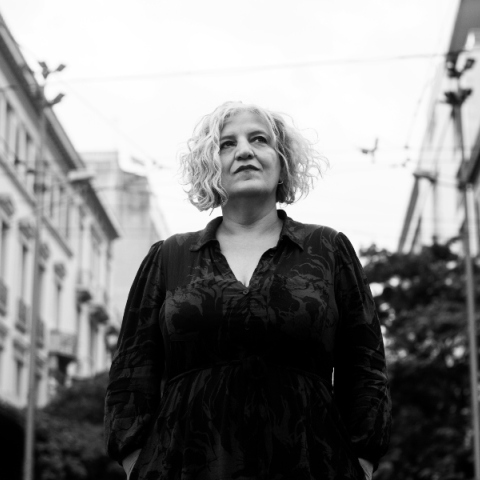 Η Μάρθα Φριντζήλα απαντά σε 33 ερωτήσεις για την Αθήνα