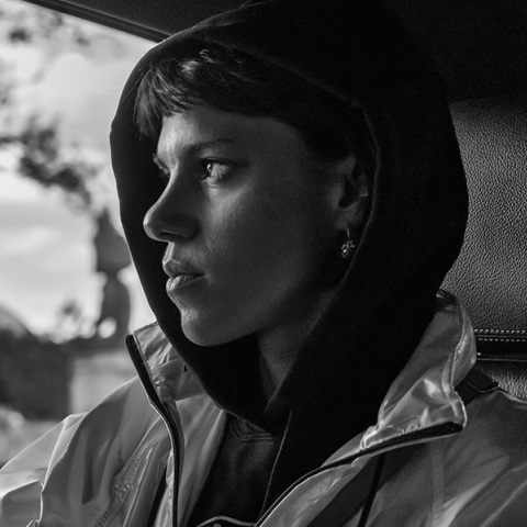 Ιστορίες για αγρίους: Η Μόνικα ναυαγός