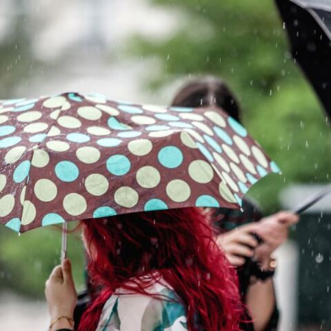 Με τσουχτερό κρύο, θυελλώδεις ανέμους, βροχές και χιόνια ο καιρός σήμερα