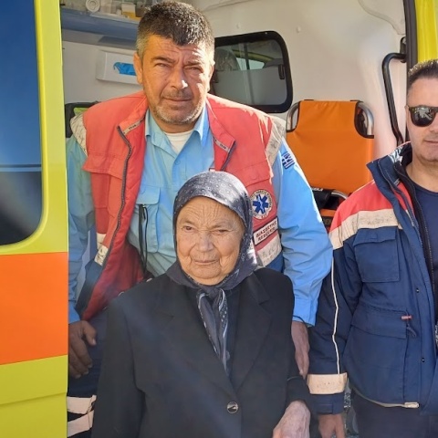 Η συνταξιούχος αγρότισσα κ. Αθηνά Παπαχρήστου δώρισε ασθενοφόρο στο νοσοκομείο Μεσολογγίου - Παραδόθηκε με την παρουσία της