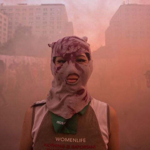 Παγκόσμια Ημέρα για την Εξάλειψη της Βίας κατά των Γυναικών - Σαπουνάς - ΕΛΑΣ: Στοιχεία για το φαινόμενο της ενδοοικογενειακής βίας στην Ελλάδα.