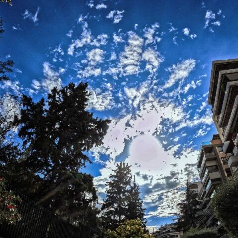 Καιρός: Η πρόγνωση του meteo και της ΕΜΥ για τη Δευτέρα 27 Νοεμβρίου - Εξασθενούν τα φαινόμενα κακοκαιρίας - Πού αναμένονται τοπικές βροχές.