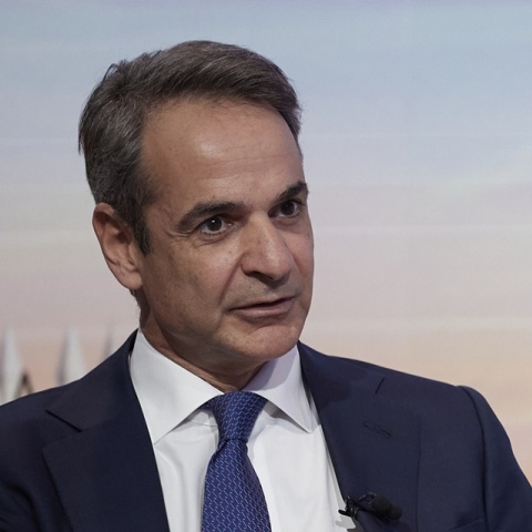 Στιγμιότυπο από την επίσκεψη Μητσοτάκη στο Λονδίνο